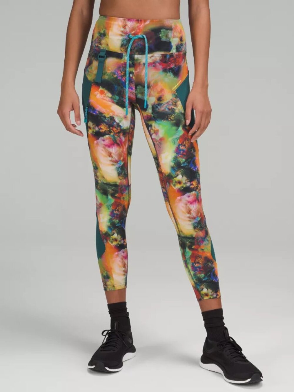 Lululemon Cargo SHR Hiking tight 25"